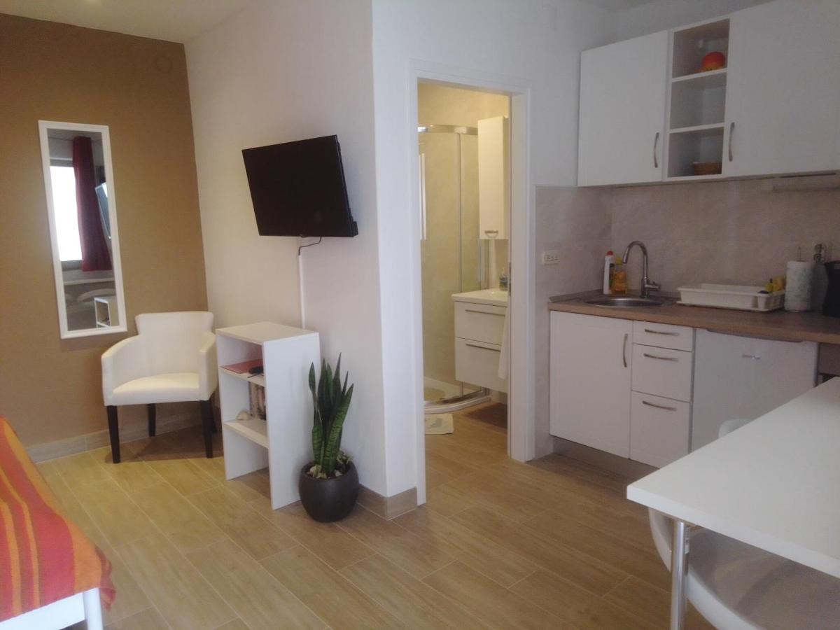 Apartments Haracic フヴァル エクステリア 写真